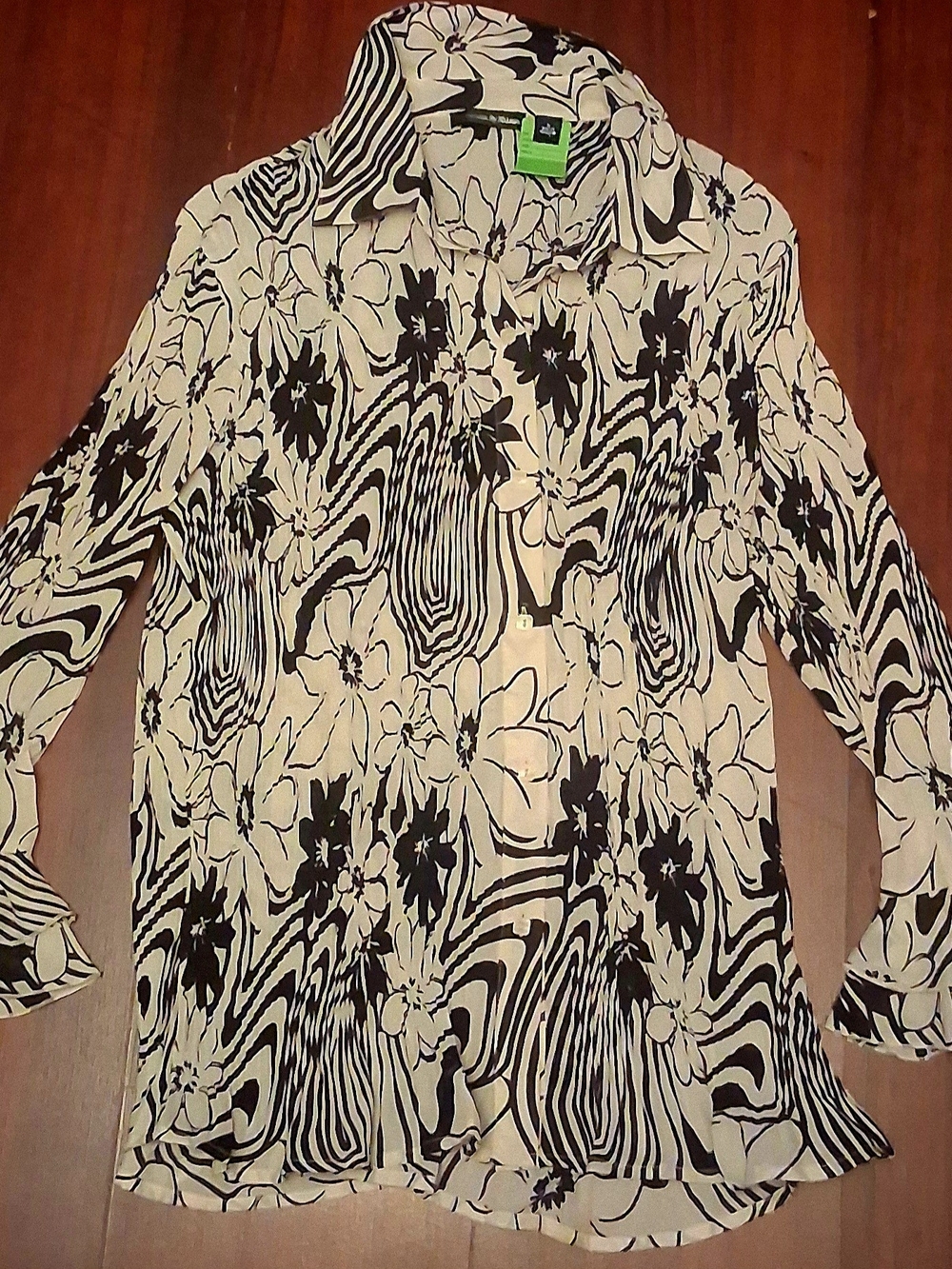 Essentials by Milano Black & Cream Floral Long-Sleeve Blouse